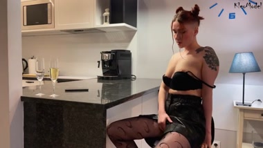 She sent her boyfriend nude photos so he would come over faster and have sex with her
