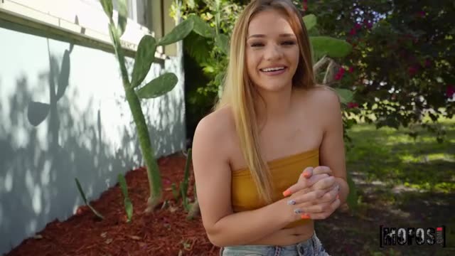 Cutie Showed Her Breasts Instead of Answering a Question About Directions