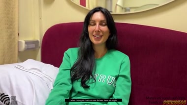 A chance encounter on a train with an attractive mom ended in hot sex