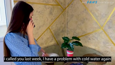 Russian wife got turned on and wanted sex with the handyman