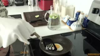 Нежный домашний секс молодой китайской пары с обильной эякуляцией.